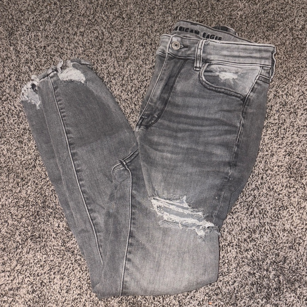American Eagle Outfitters Gray Distressed Skinny Jeans